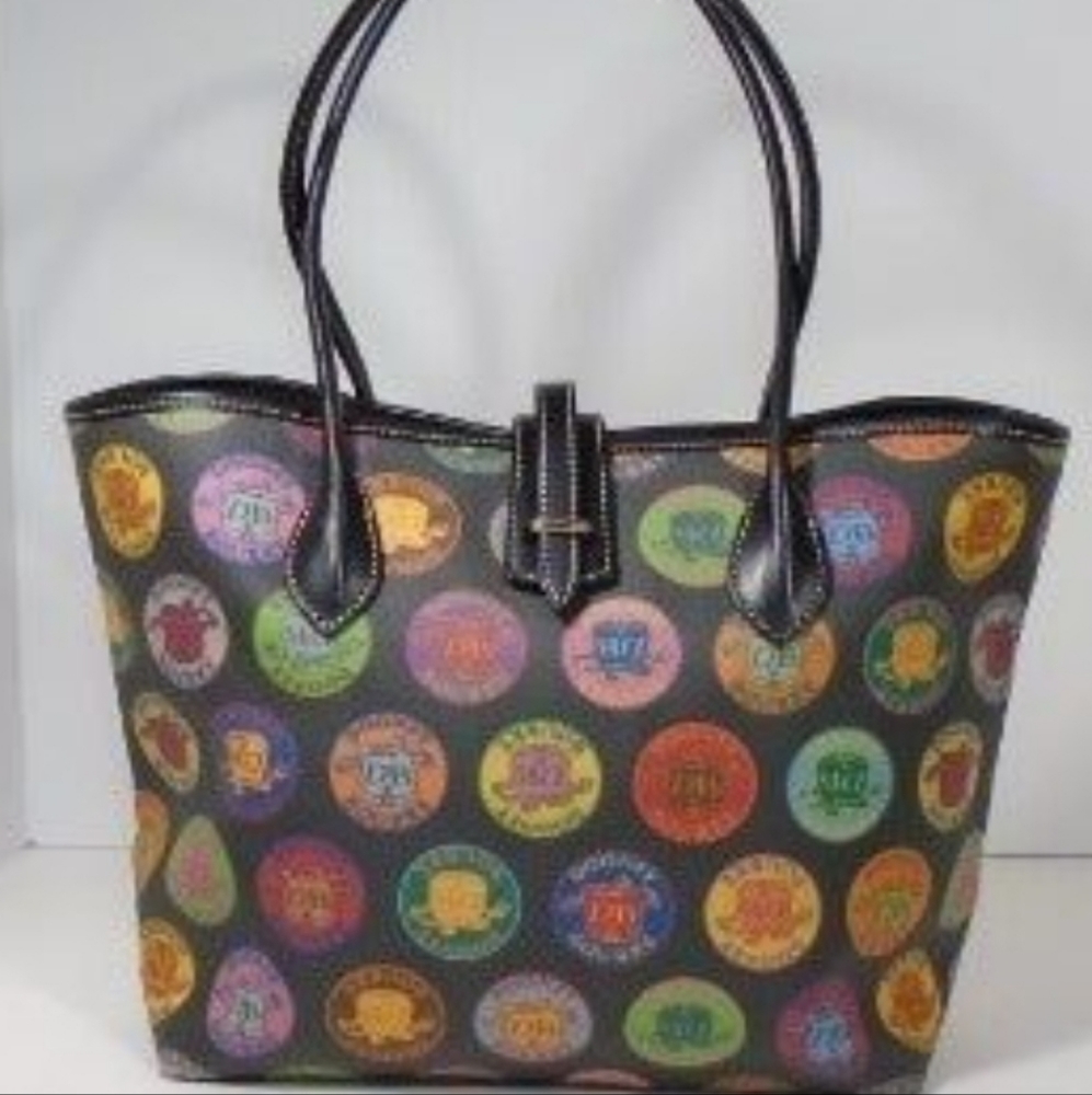 Dooney & Bourke Black Medallion Vintage Tote ✨️Host Pick✨️ - Picture 2 of 13